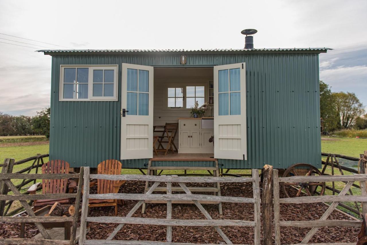 Romney Marsh Huts By Bloom Stays Ashford  Exterior foto