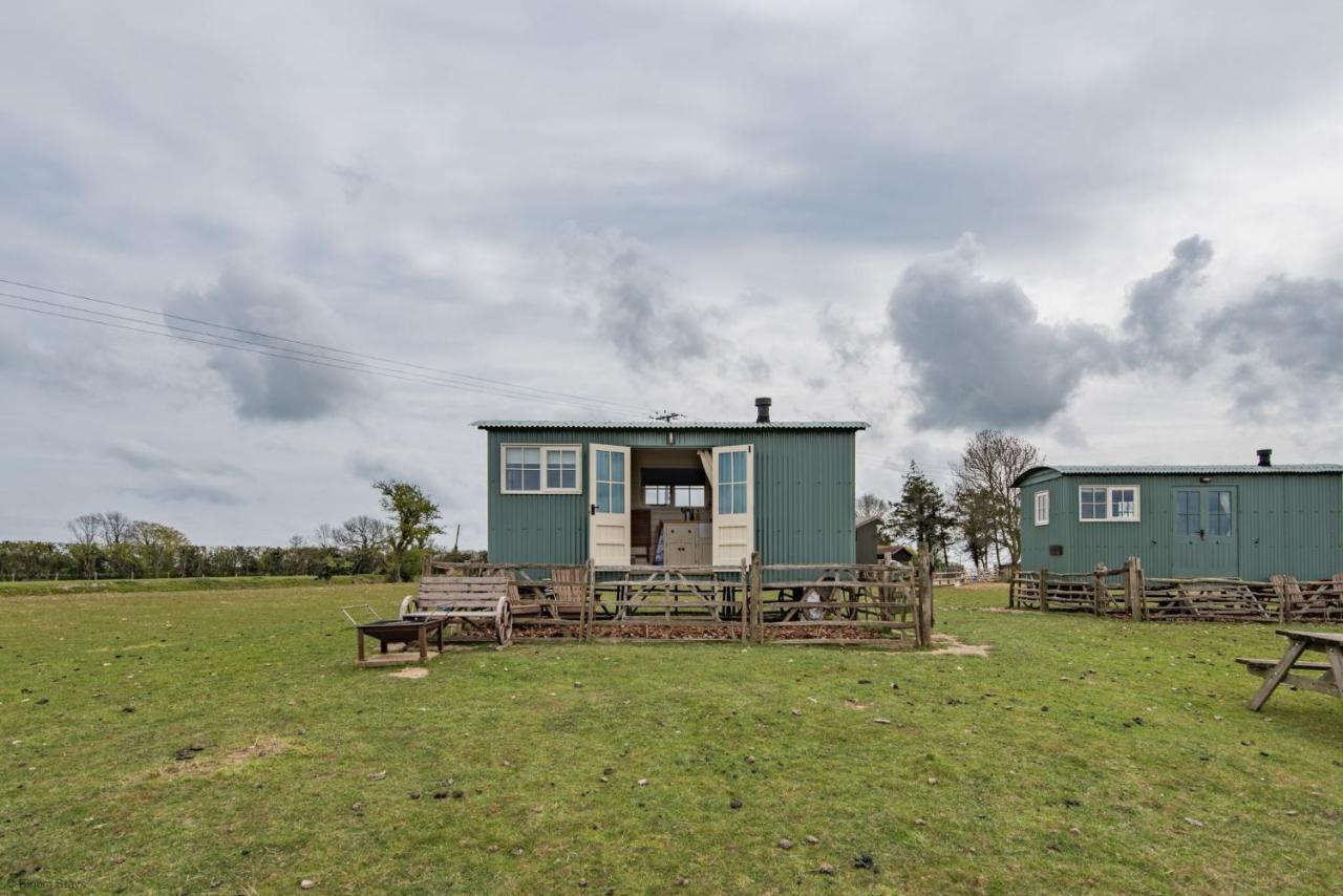 Romney Marsh Huts By Bloom Stays Ashford  Exterior foto